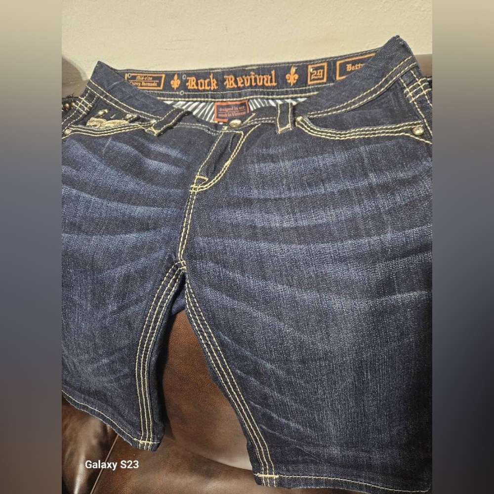 Women rock revival short size 29